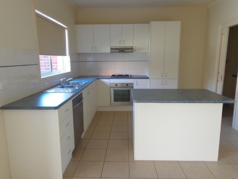 12 Cooma Lane, Craigieburn VIC 3064