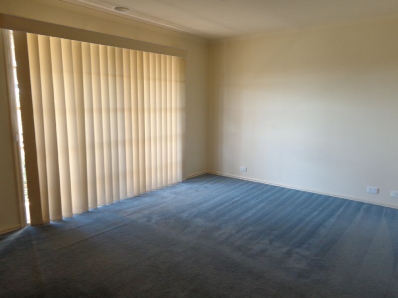 12 Cooma Lane, Craigieburn VIC 3064