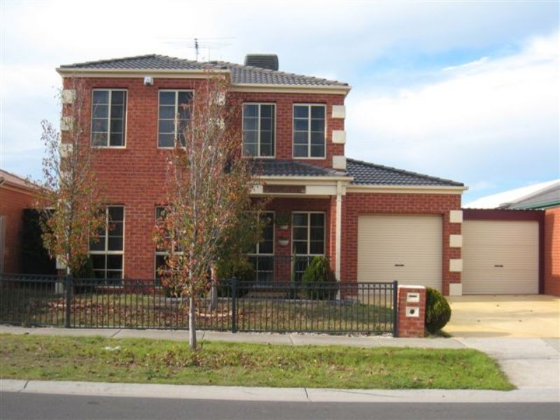14 Bluebell Crescent, Gowanbrae VIC 3043