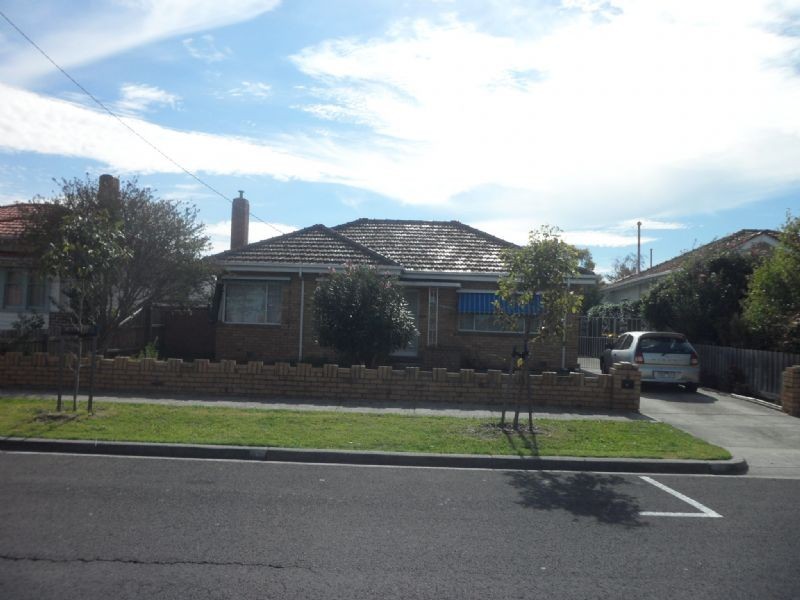 16 Dudley Street, Essendon VIC 3040