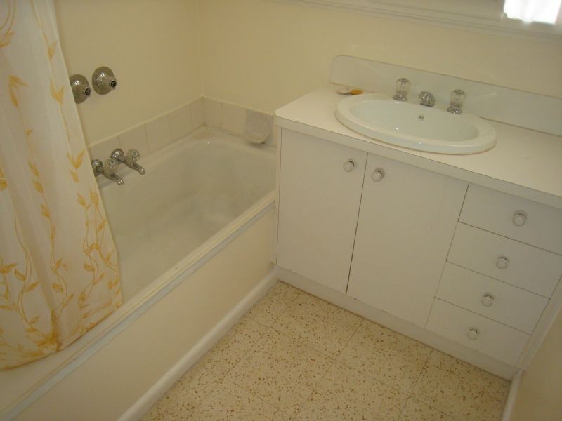 16 Dudley Street, Essendon VIC 3040