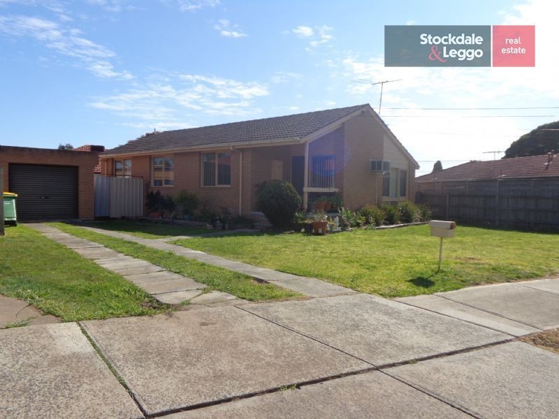 4 Chisholm Close, Gladstone Park VIC 3043
