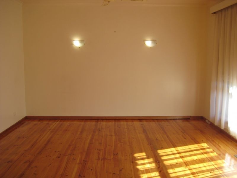 23 Southern Crescent, Craigieburn VIC 3064