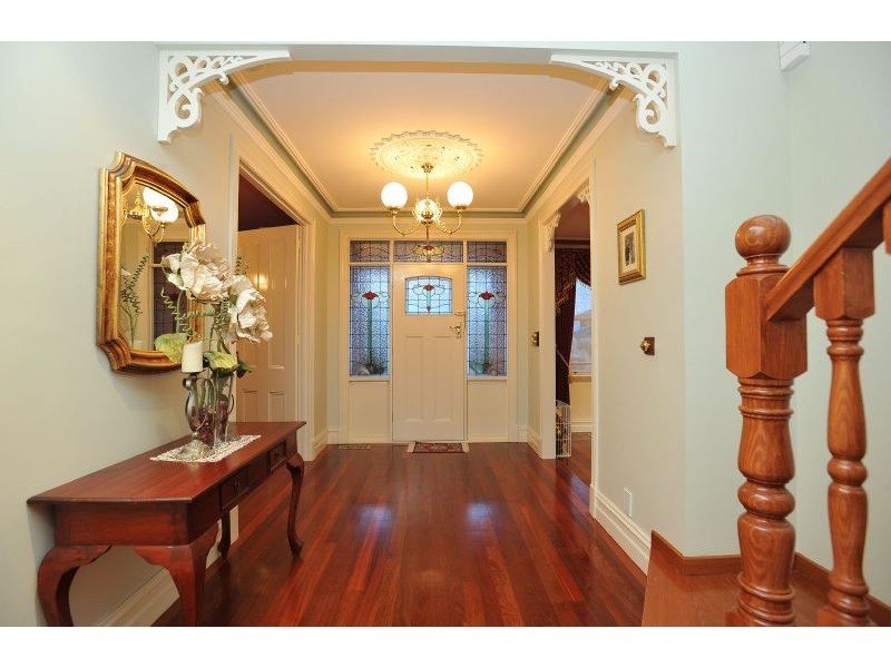 36 Castlehill Avenue, Greenvale VIC 3059