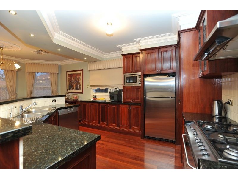 36 Castlehill Avenue, Greenvale VIC 3059