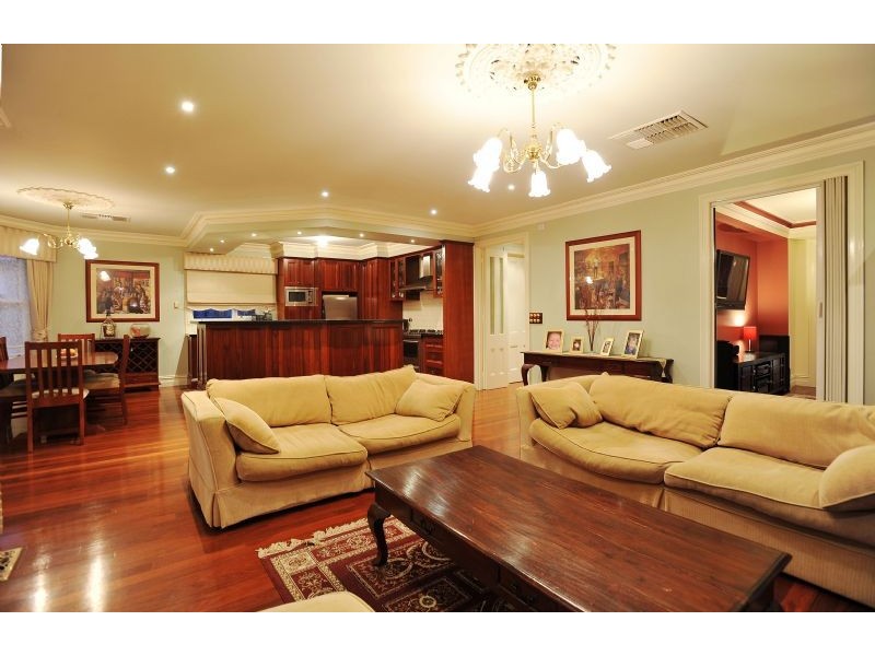 36 Castlehill Avenue, Greenvale VIC 3059