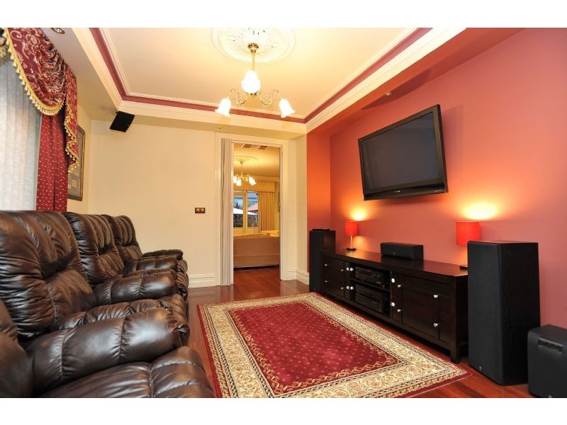 36 Castlehill Avenue, Greenvale VIC 3059