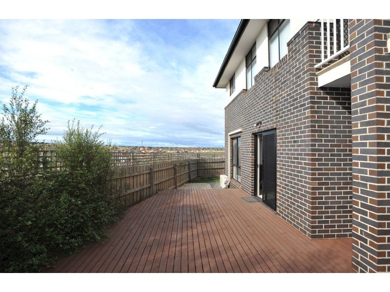 2/8 Gretna Court, Greenvale VIC 3059