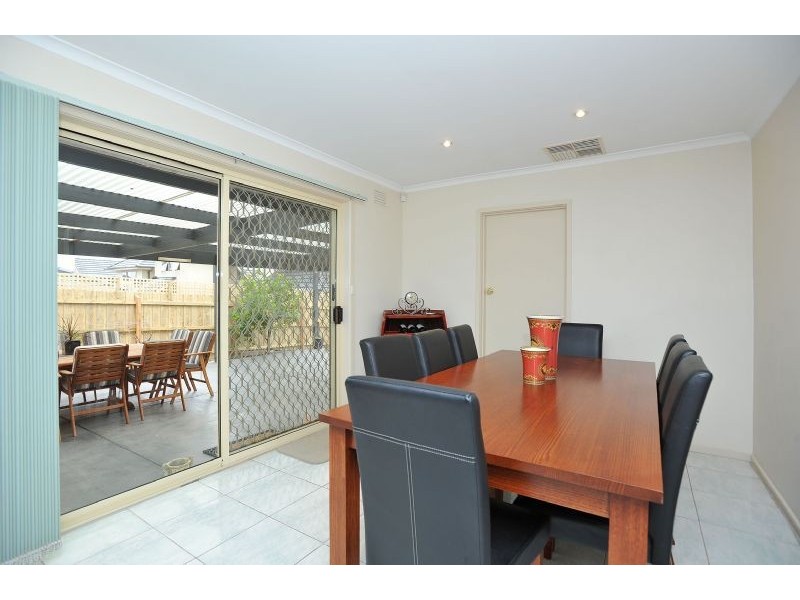 24 Hillcrest Drive, Westmeadows VIC 3049