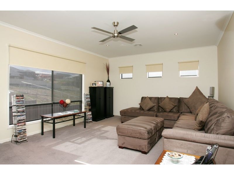 6 Collyer Court, Attwood VIC 3049