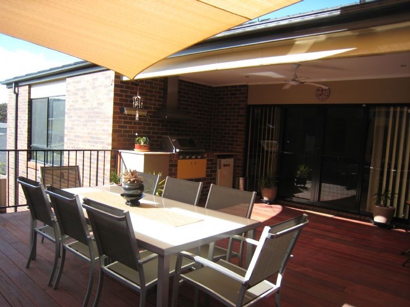 6 Collyer Court, Attwood VIC 3049