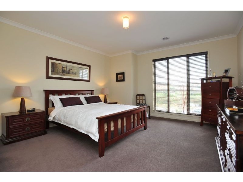 35 Firth Way, Greenvale VIC 3059