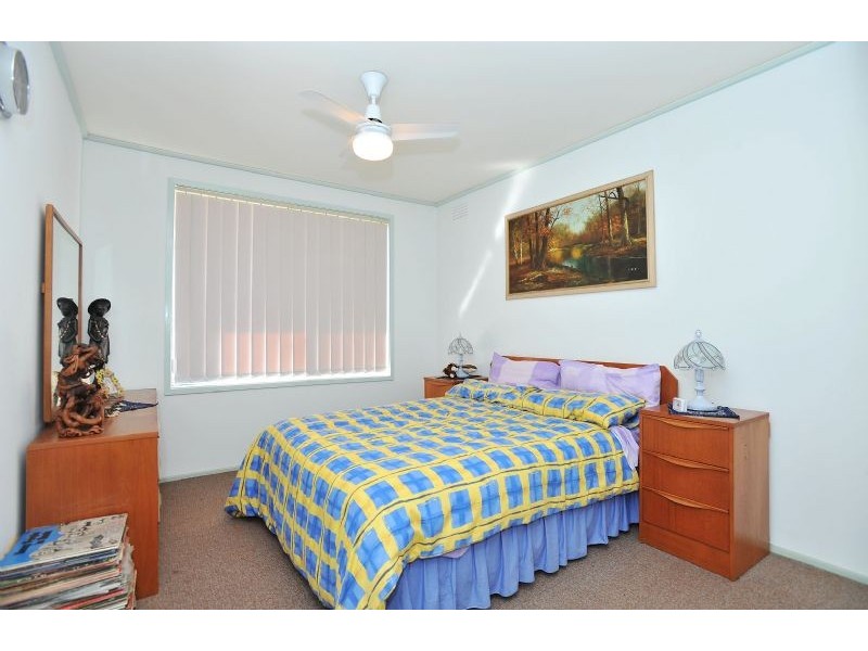 45 Prior Avenue, Gladstone Park VIC 3043