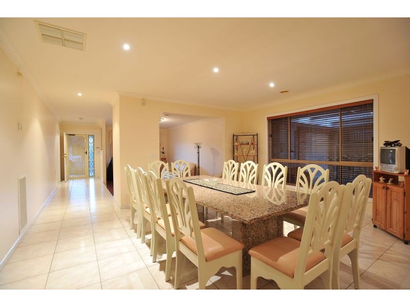 10 Maclachlan Court, Greenvale VIC 3059