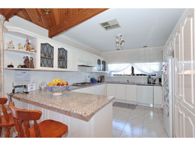 8 Motherwell Avenue, Greenvale VIC 3059