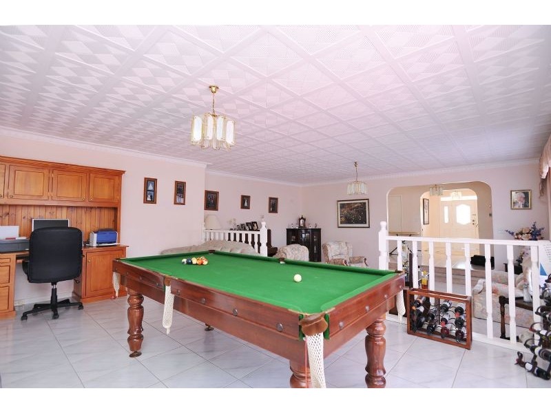 8 Motherwell Avenue, Greenvale VIC 3059