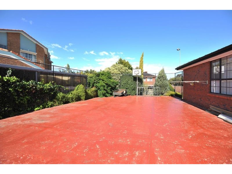 8 Motherwell Avenue, Greenvale VIC 3059