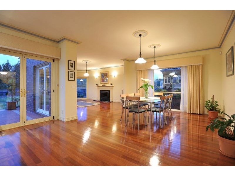 10 Burbridge Drive, Greenvale VIC 3059