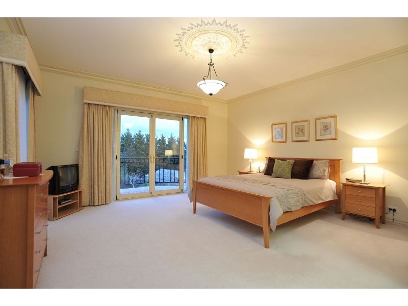 10 Burbridge Drive, Greenvale VIC 3059