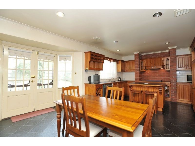 6 Hawick Court, Greenvale VIC 3059