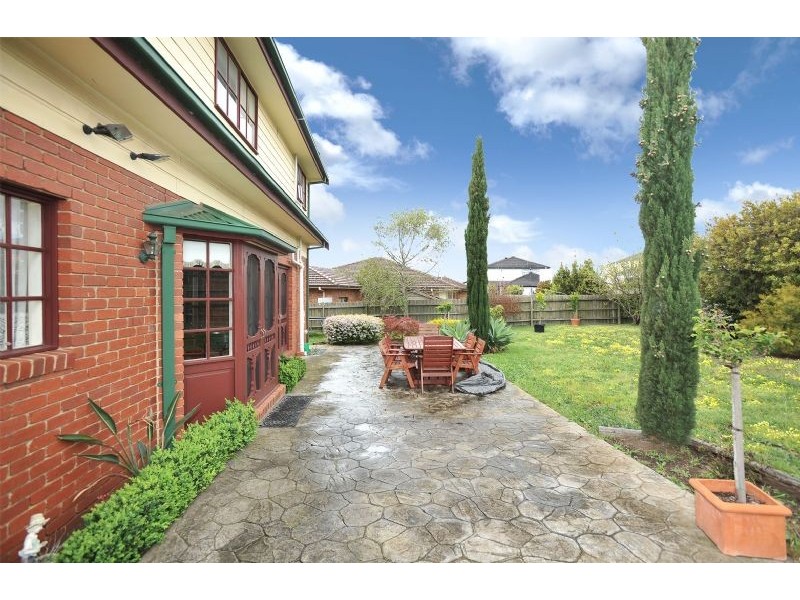 6 Hawick Court, Greenvale VIC 3059