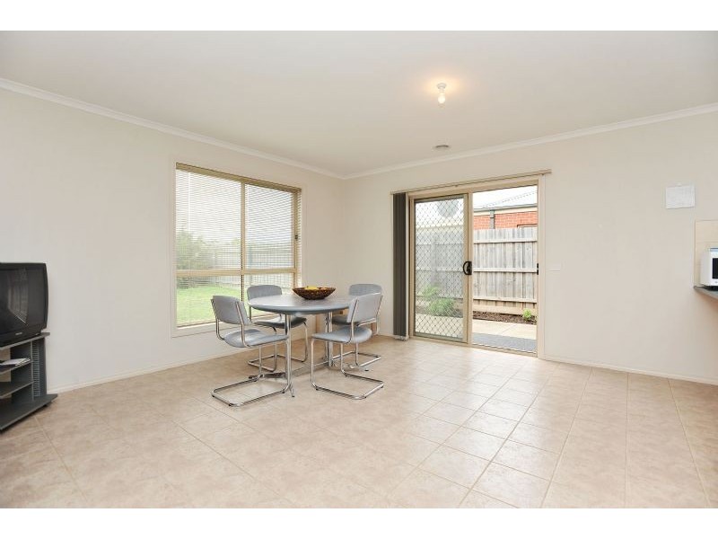 27 Rutherglen Crescent, Gowanbrae VIC 3043
