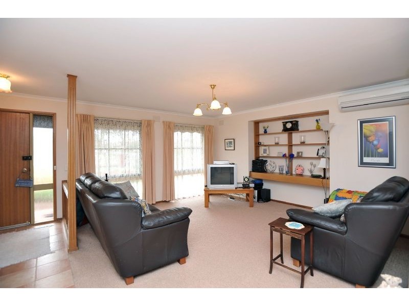 17 Hornsby Avenue, Westmeadows VIC 3049