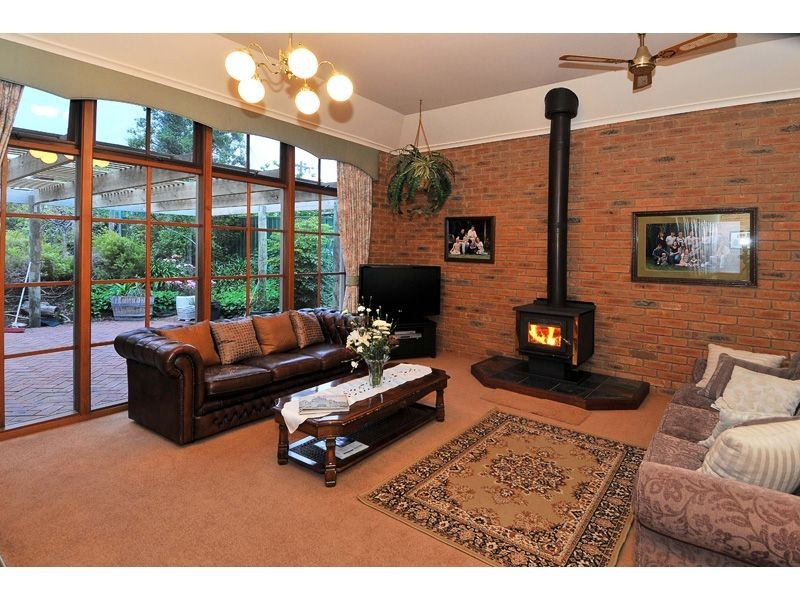 63 Heversham Grove, Greenvale VIC 3059