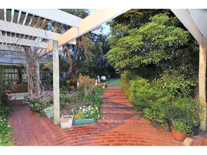 63 Heversham Grove, Greenvale VIC 3059