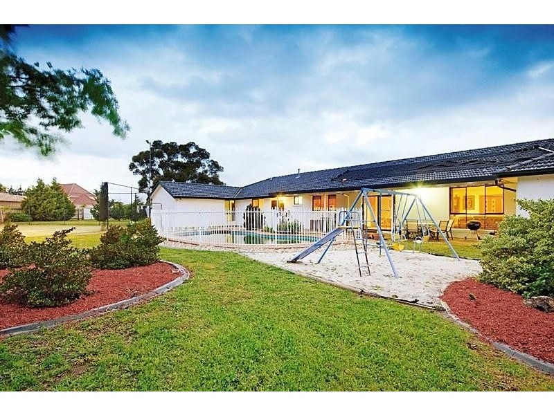 9 Barrymore Road, Greenvale VIC 3059