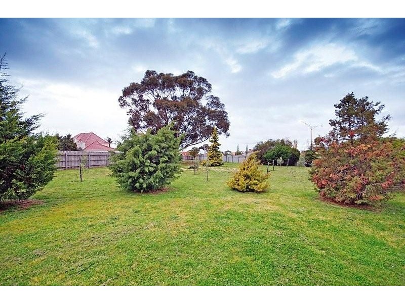 9 Barrymore Road, Greenvale VIC 3059