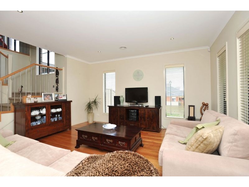 24 Fraserburgh Crescent, Greenvale VIC 3059