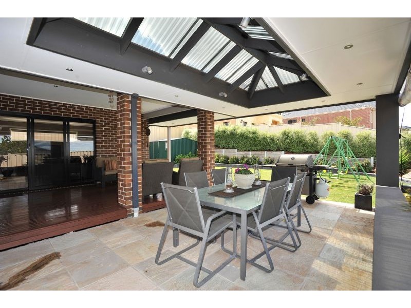 24 Fraserburgh Crescent, Greenvale VIC 3059