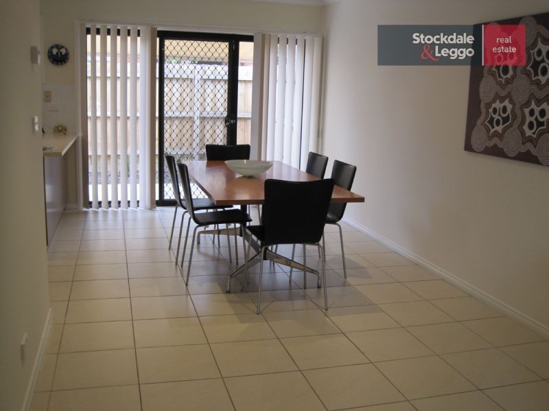 2/248 Melrose Drive, Tullamarine VIC 3043