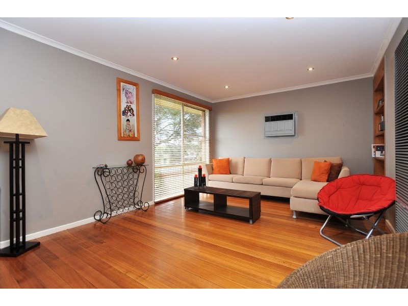 81 Erinbank Crescent, Westmeadows VIC 3049