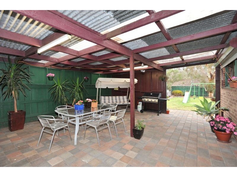 50 Lenoak Street, Gladstone Park VIC 3043