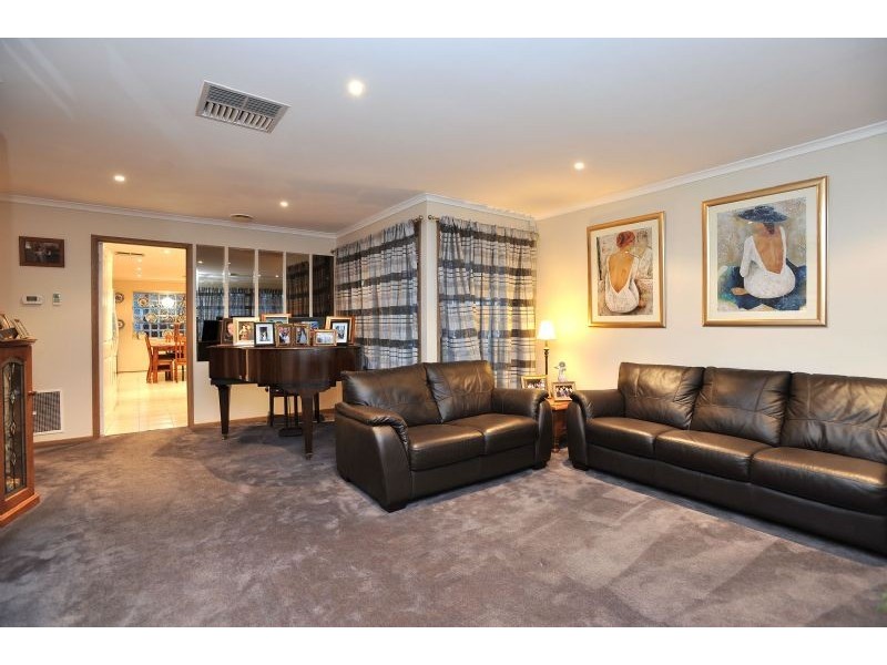 18 Gretna Close, Westmeadows VIC 3049