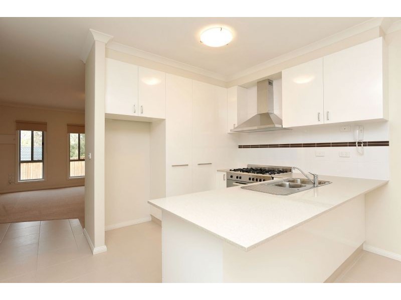 2/29 Coopers Hill Drive, Westmeadows VIC 3049