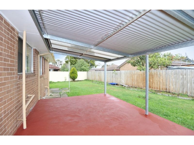 11 Cosdown Close, Gladstone Park VIC 3043