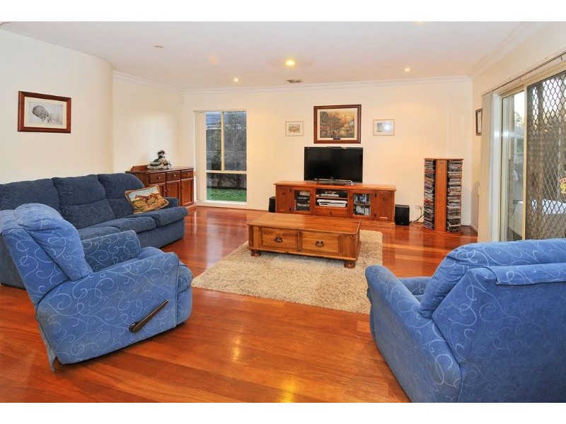 55 Alanbrae Terrace, Attwood VIC 3049