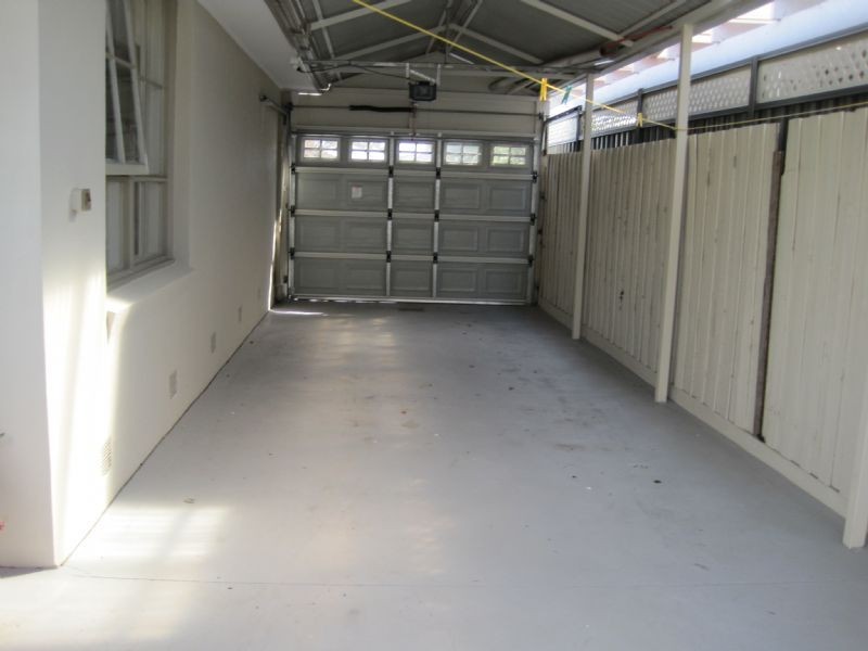 17 Rylandes Drive, Gladstone Park VIC 3043