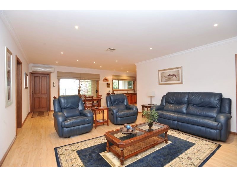 1 Newcastle Court, Greenvale VIC 3059