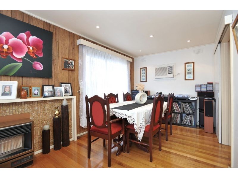 10 Aitken Place, Gladstone Park VIC 3043