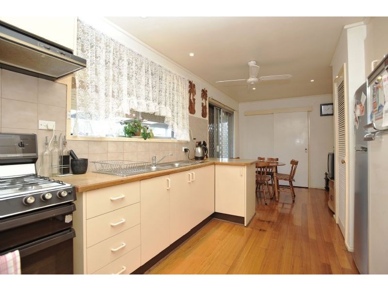 10 Aitken Place, Gladstone Park VIC 3043