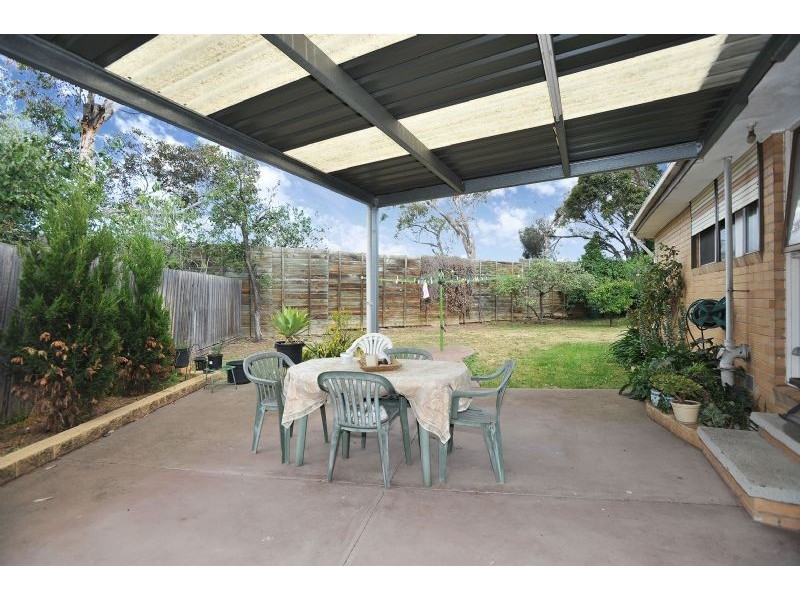 10 Aitken Place, Gladstone Park VIC 3043