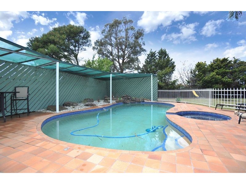 26 Glencairn Drive, Greenvale VIC 3059