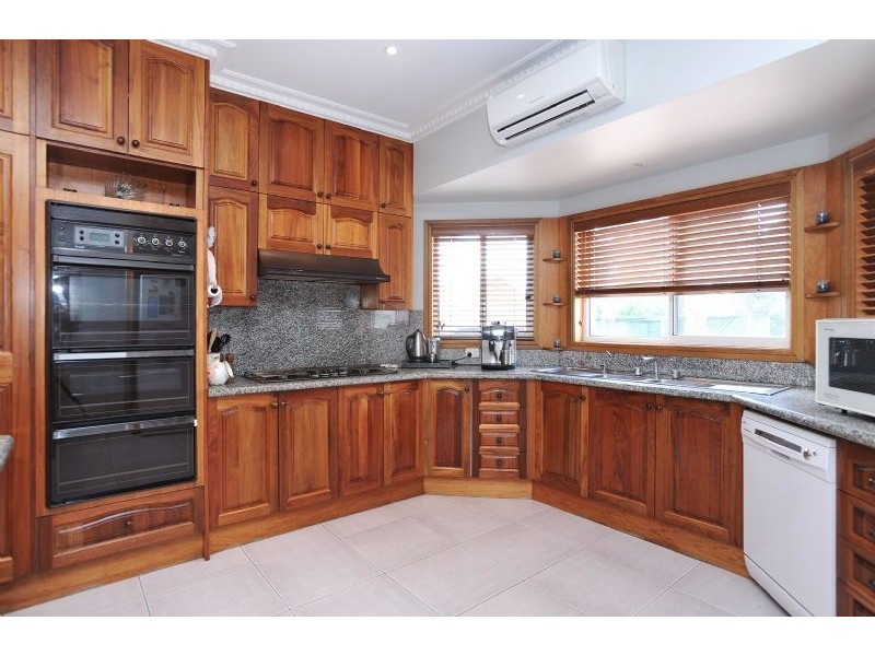 26 Glencairn Drive, Greenvale VIC 3059