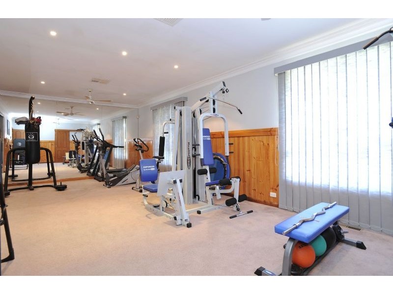 26 Glencairn Drive, Greenvale VIC 3059