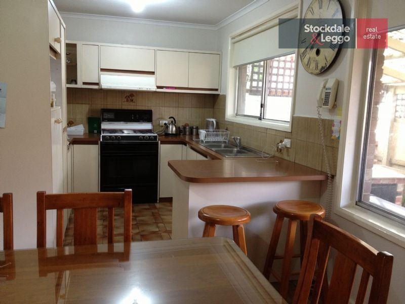 43 Katrina Drive, Gladstone Park VIC 3043
