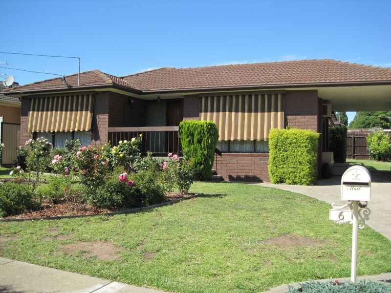 6 Hardy Close, Gladstone Park VIC 3043